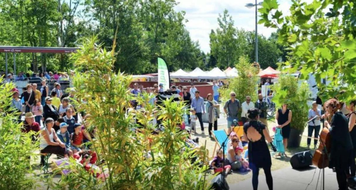 Gite La Maison La Saint-Aubin-d'Aubigne Kültér fotó